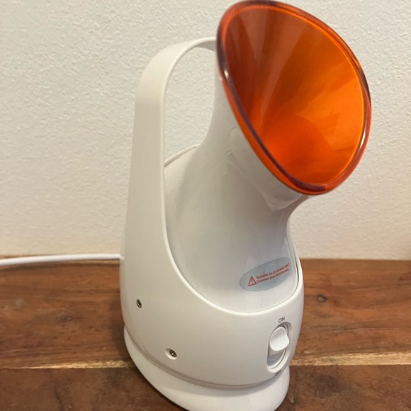 Dennis Gross Facial Steamer - Picture 3 of 4